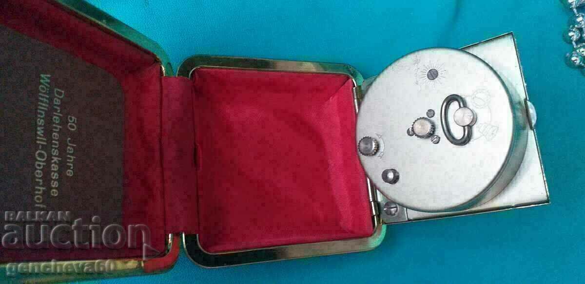 Auction EUROPA Vintage Travel Alarm Clock Auction EUROPA Vintage Travel Alarm Clock