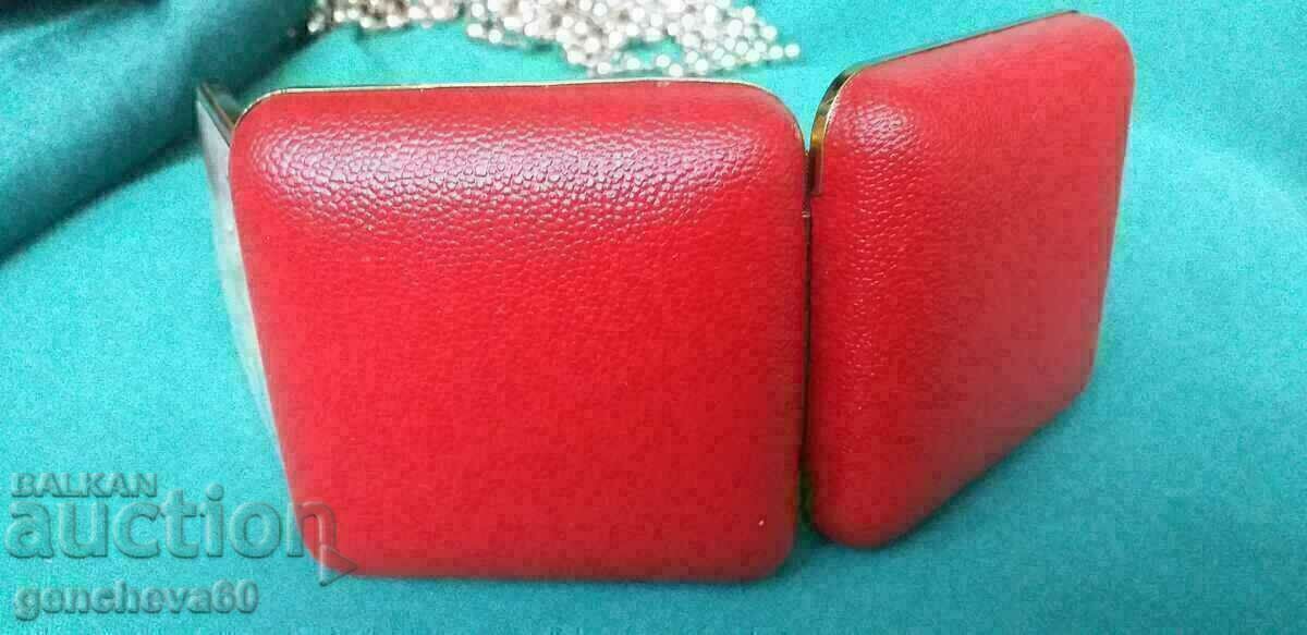 EUROPA Vintage Travel Alarm Clock - 5 EUROPA Vintage Travel Alarm Clock - 5