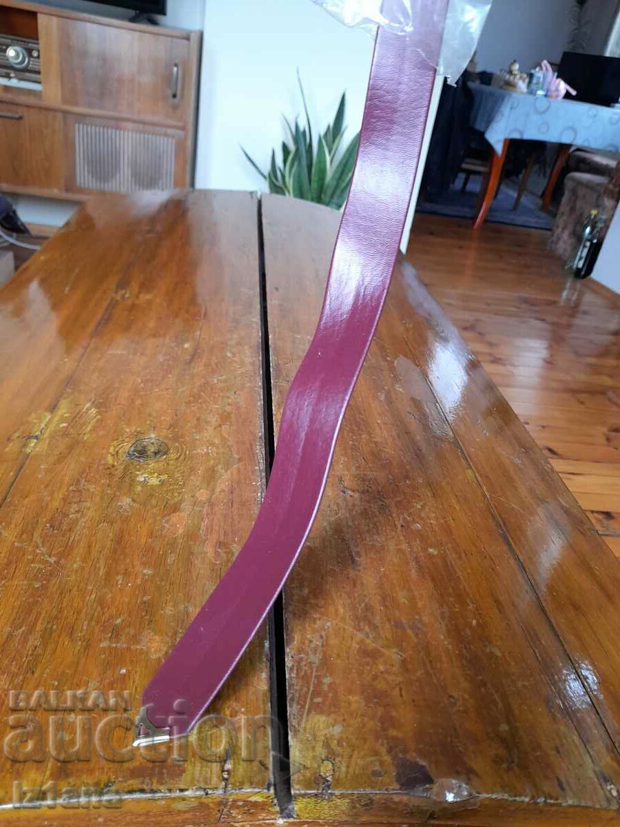 Παλιά νεανική γραβάτα με τιμή 20.00 BGN | € 10.23 Παλιά νεανική γραβάτα με τιμή 20.00 BGN | € 10.23