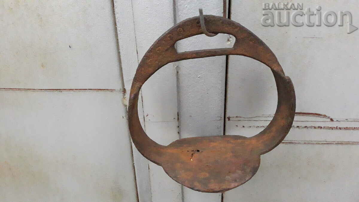 antique stirrup for a cavalry horse with price 35.00 BGN | € 17.90 antique stirrup for a cavalry horse with price 35.00 BGN | € 17.90