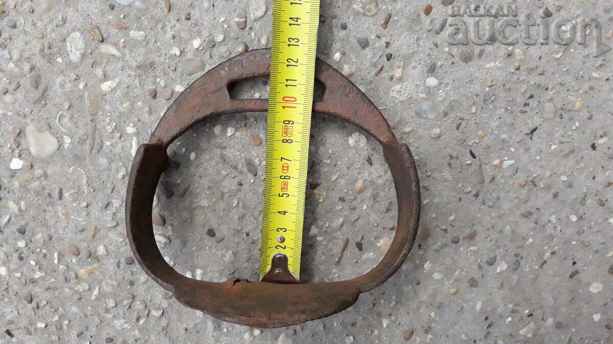 antique stirrup for a cavalry horse - 7 antique stirrup for a cavalry horse - 7