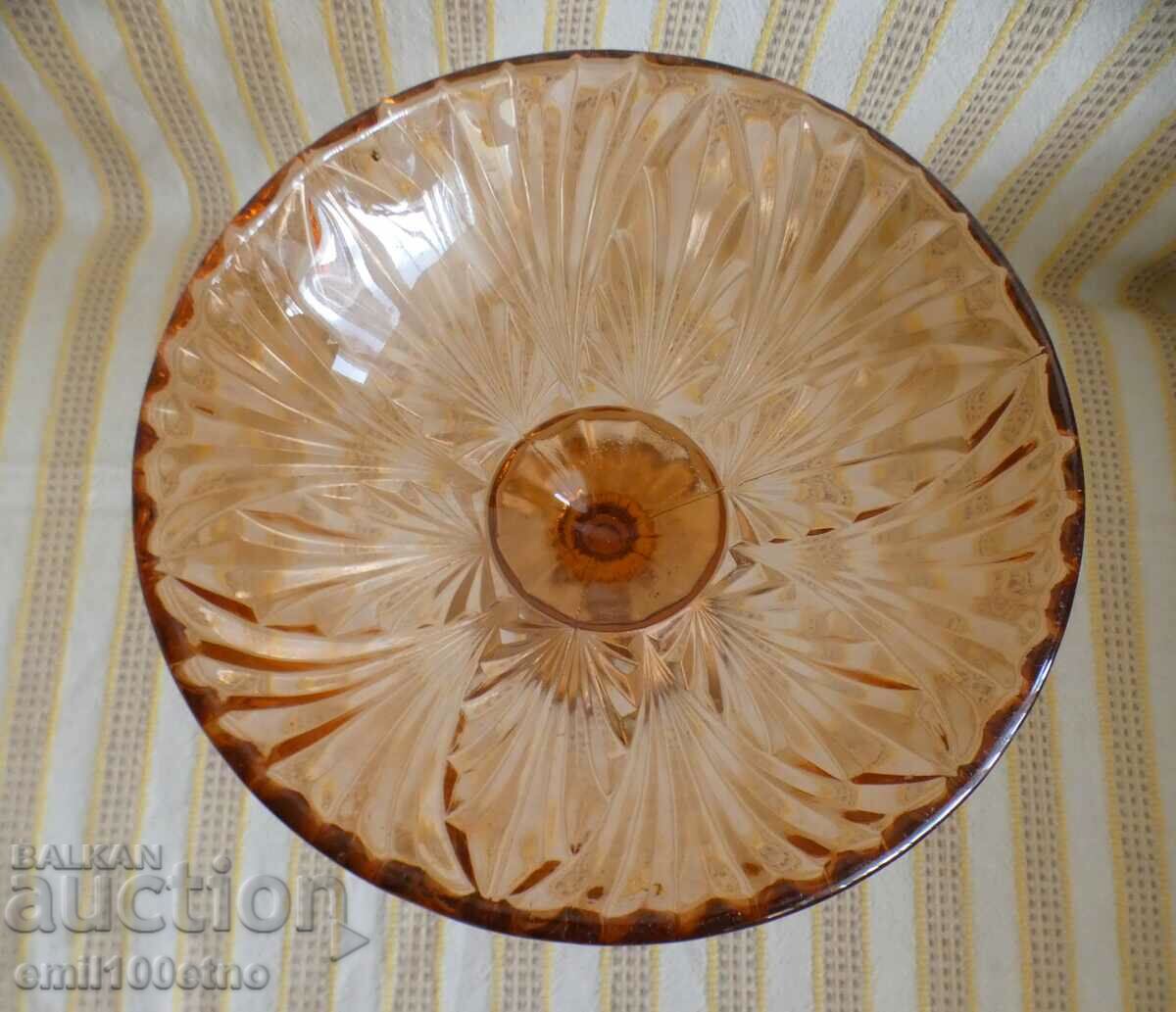 Licitație Fructei vechi din sticlă colorată frumos Licitație Fructei vechi din sticlă colorată frumos