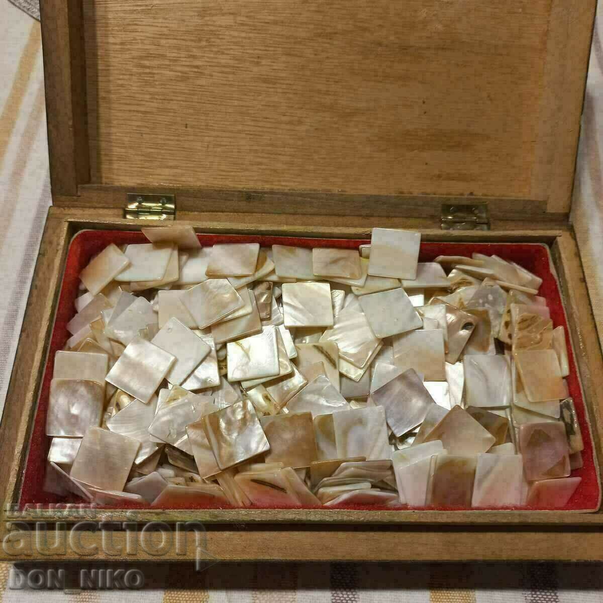 Mother of Pearl, Mother of Pearl Tiles 300 Pieces.