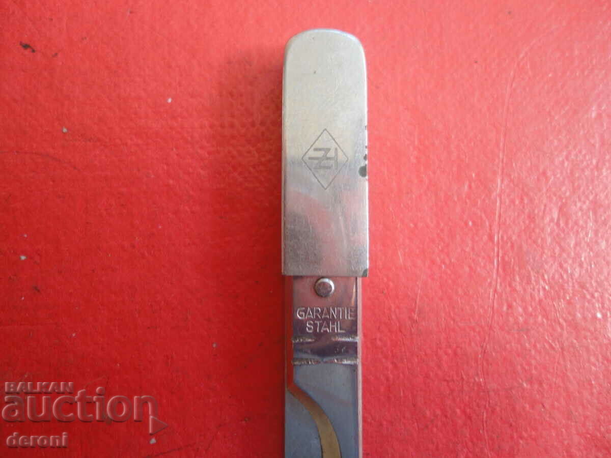 Excelent set de manichiura cu foarfece Jowika Solingen cu preț 40.00 BGN | € 20.45