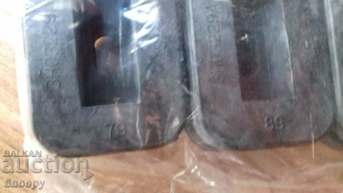 Auction Rubber shock absorbers / dampers for air conditioner - 4 pcs Auction Rubber shock absorbers / dampers for air conditioner - 4 pcs