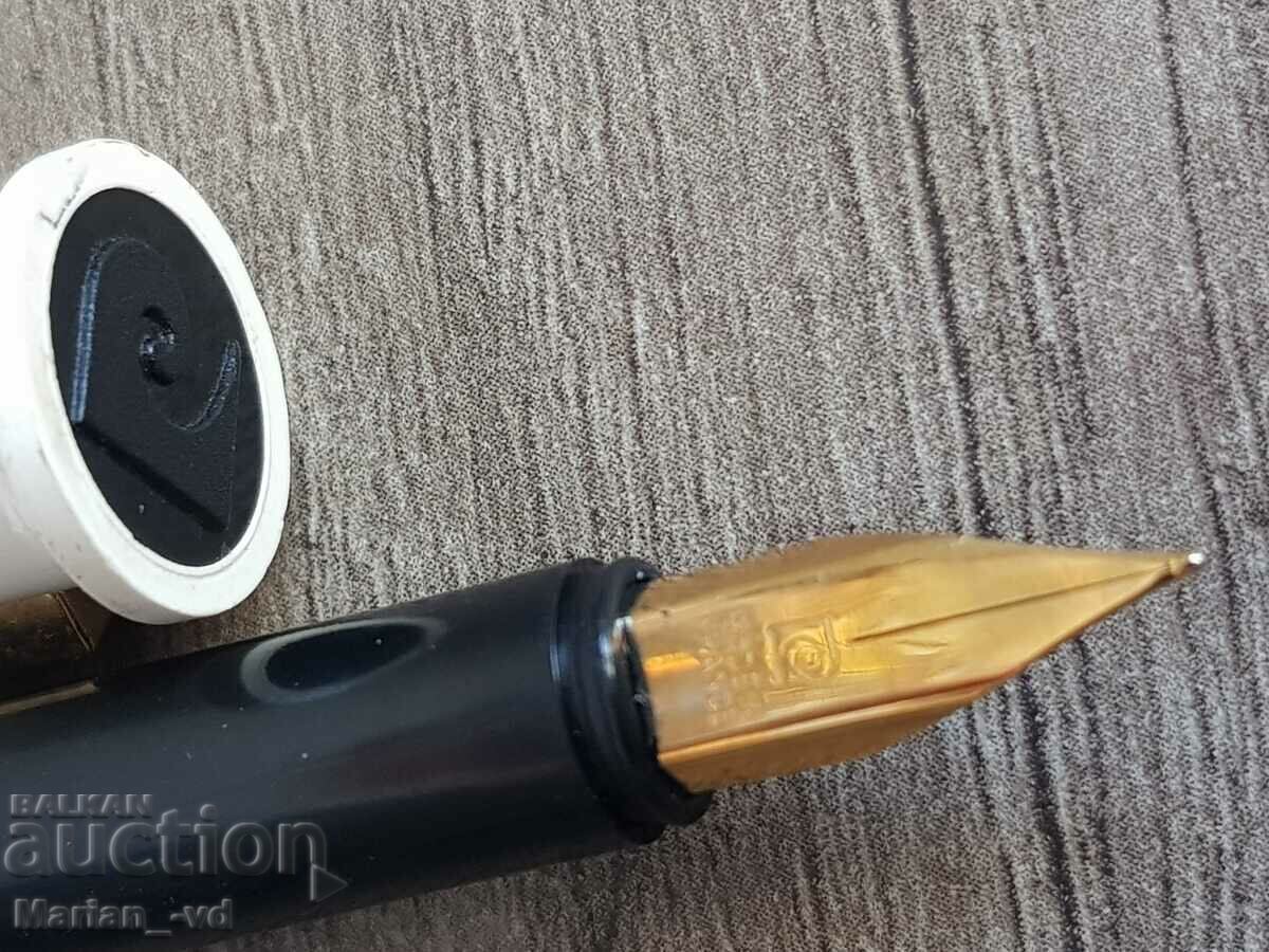 Livrarea stilou Pierre Cardin