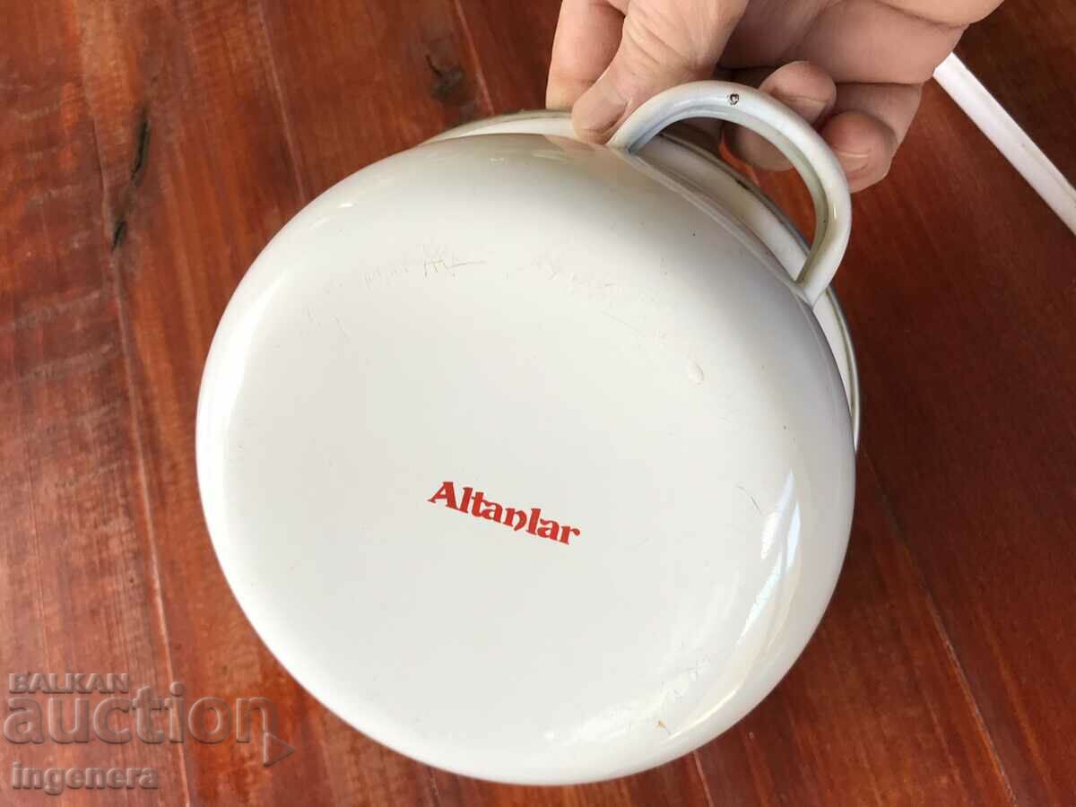 Delivery of BOWL CASTROL PAN ENAMELLED LARGE DISH THE POT Delivery of BOWL CASTROL PAN ENAMELLED LARGE DISH THE POT