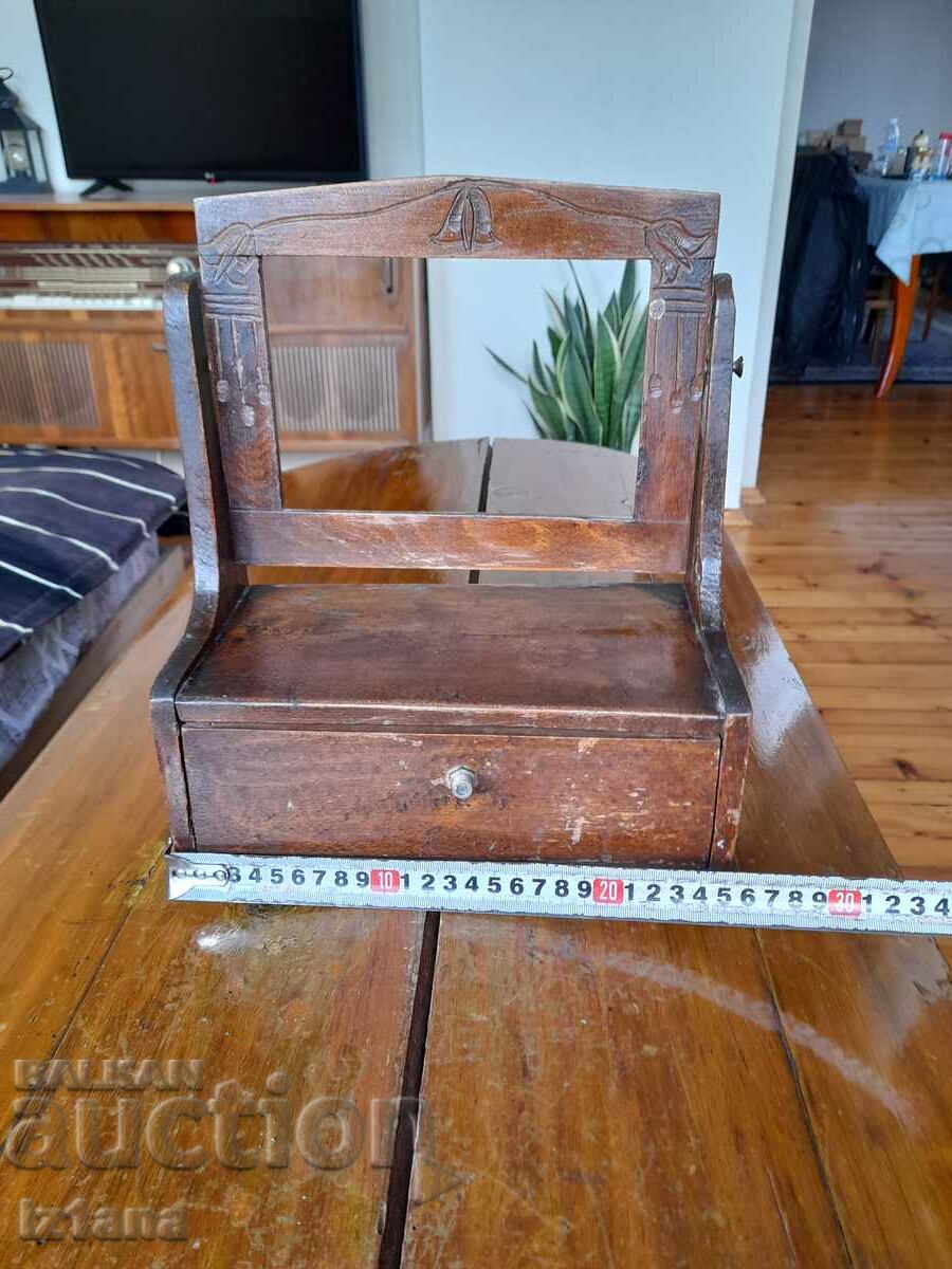 An old bedside table - 5 An old bedside table - 5