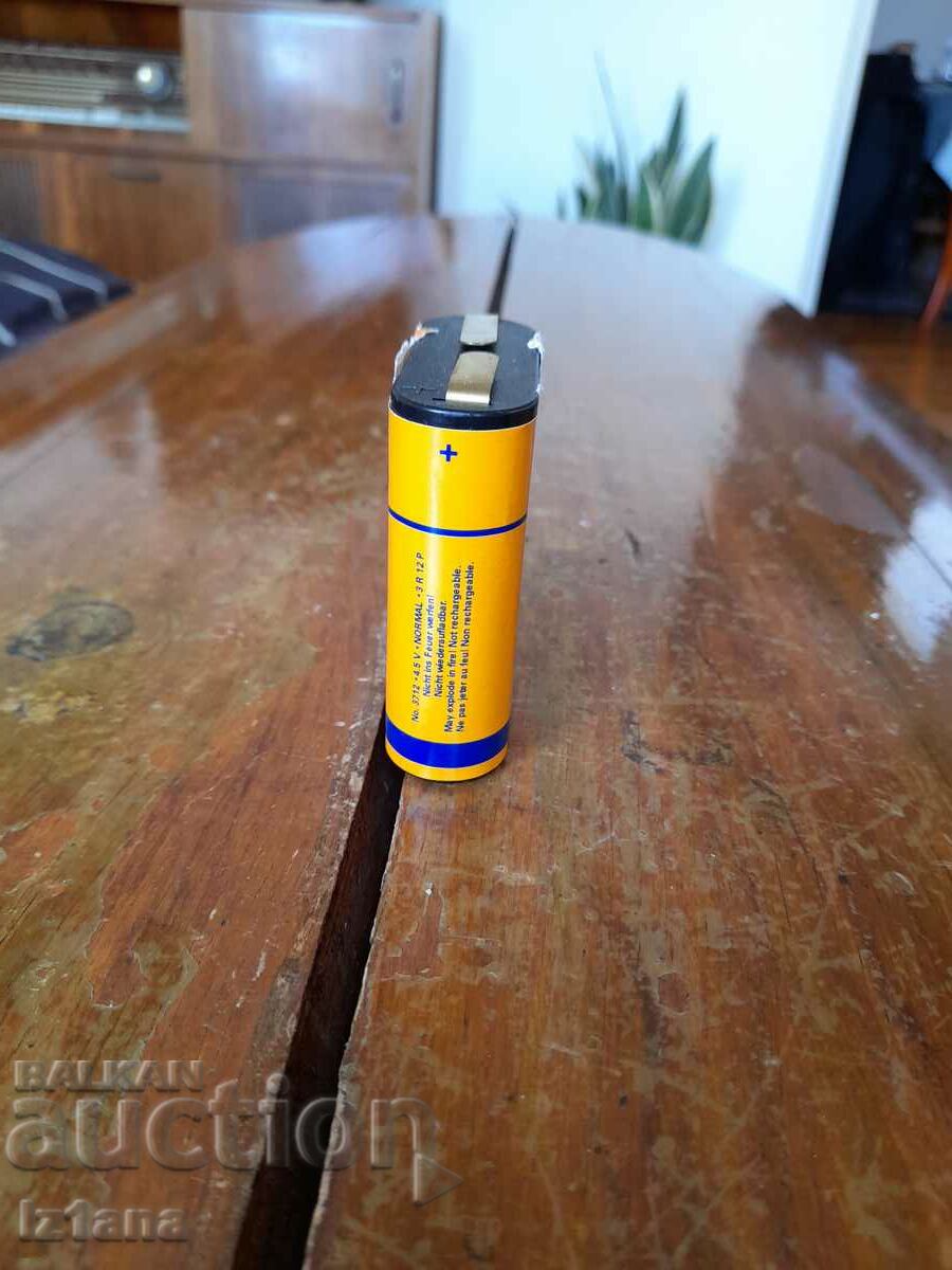 Baterie veche Varta cu preț 5.00 BGN | € 2.56