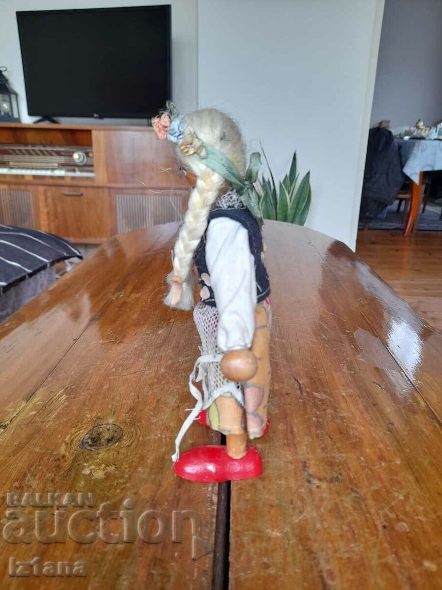 Аукцион Стара кукла Аукцион Стара кукла