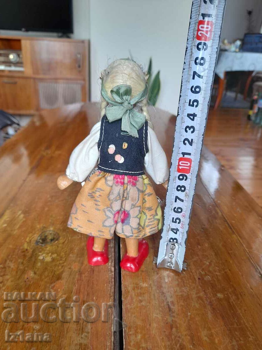 Доставка на Стара кукла Доставка на Стара кукла