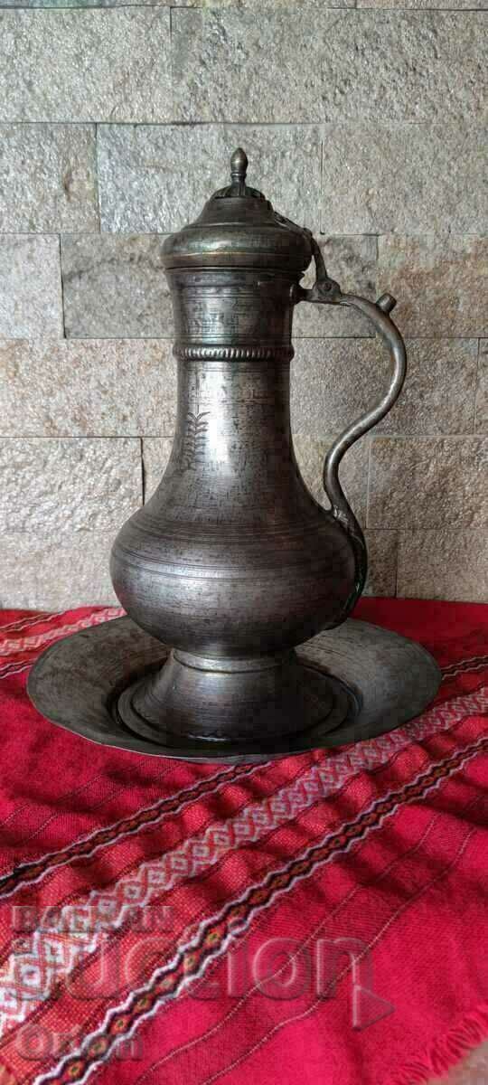 Auction UNIQUE! MUSEUM EXHIBIT COFFEE POT RENAISSANCE COPPER VESSEL - 1901 Auction UNIQUE! MUSEUM EXHIBIT COFFEE POT RENAISSANCE COPPER VESSEL - 1901