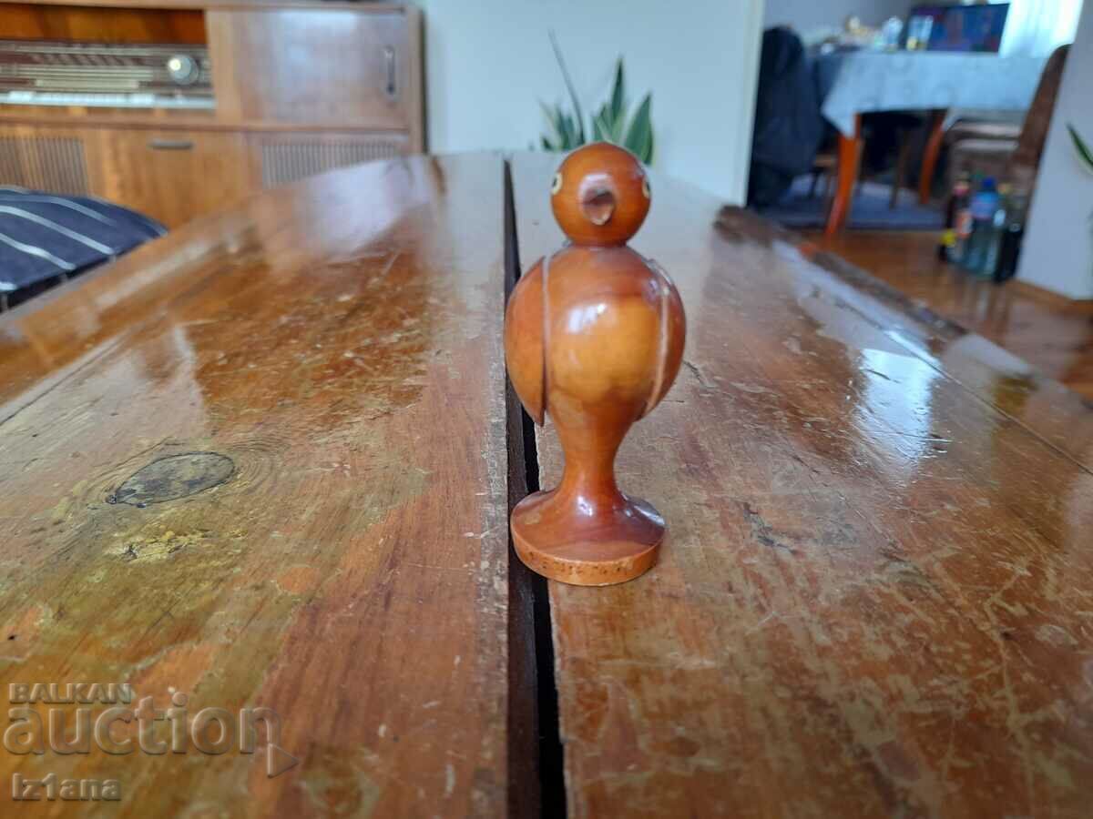 Figurină veche din lemn, pui cu preț 22.00 BGN | € 11.25 Figurină veche din lemn, pui cu preț 22.00 BGN | € 11.25