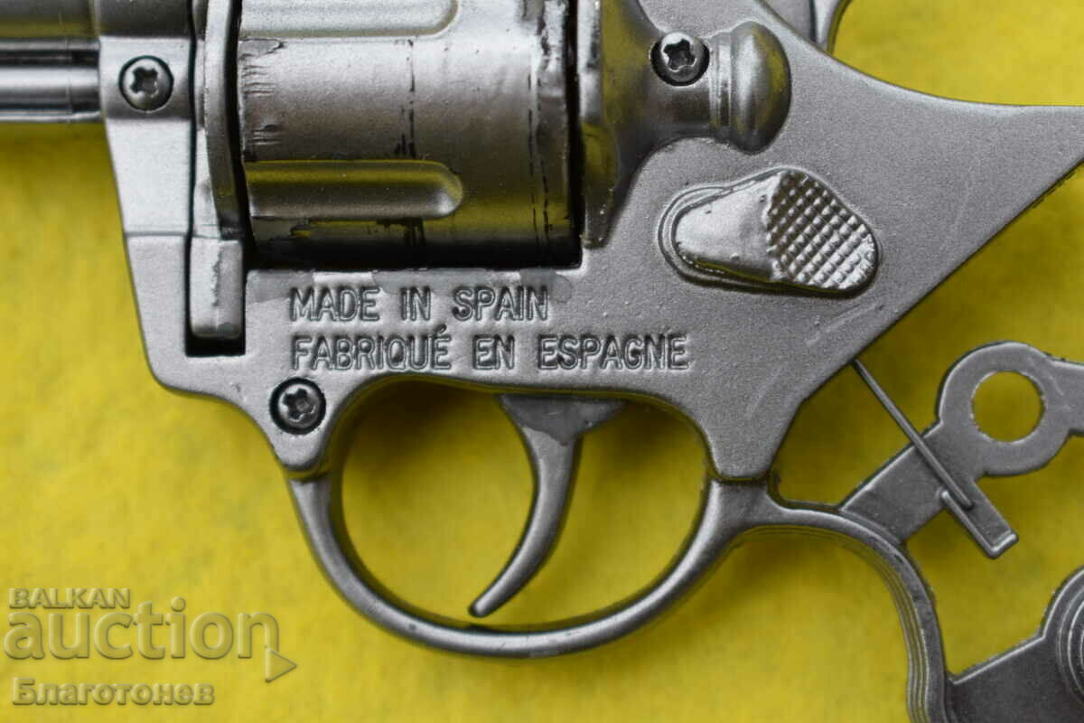 Caps gun with price 14.00 BGN | € 7.16 Caps gun with price 14.00 BGN | € 7.16