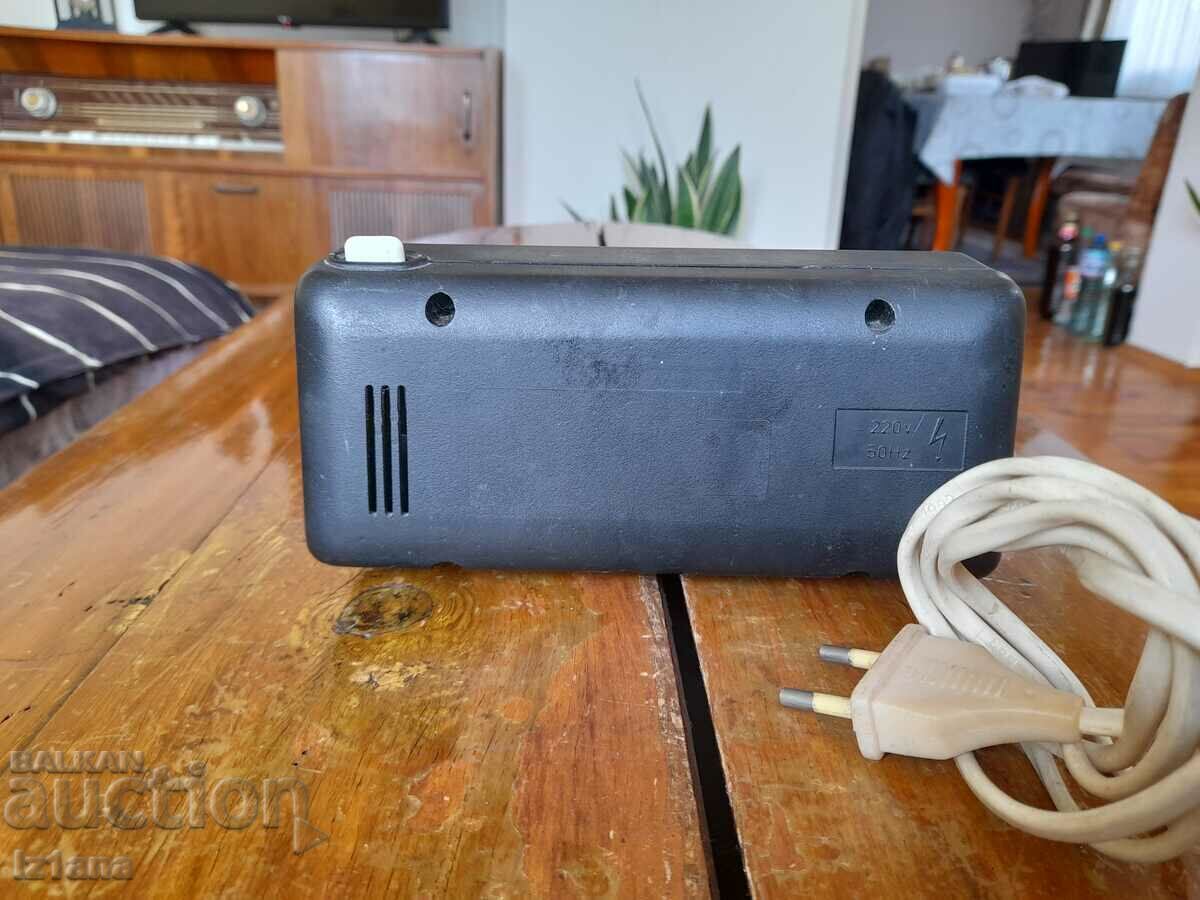 Auction Old Janus clock Auction Old Janus clock