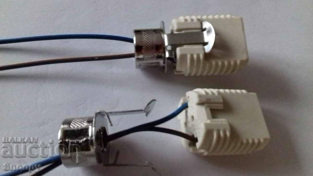 G9 ceramic socket with metal terminal and cables set of 2 pcs. with price 2.00 BGN | € 1.02 G9 ceramic socket with metal terminal and cables set of 2 pcs. with price 2.00 BGN | € 1.02