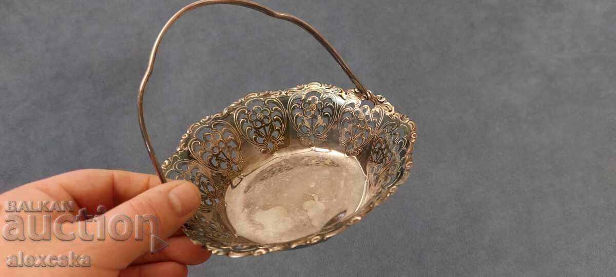 Auction An old German bonbonniere Auction An old German bonbonniere