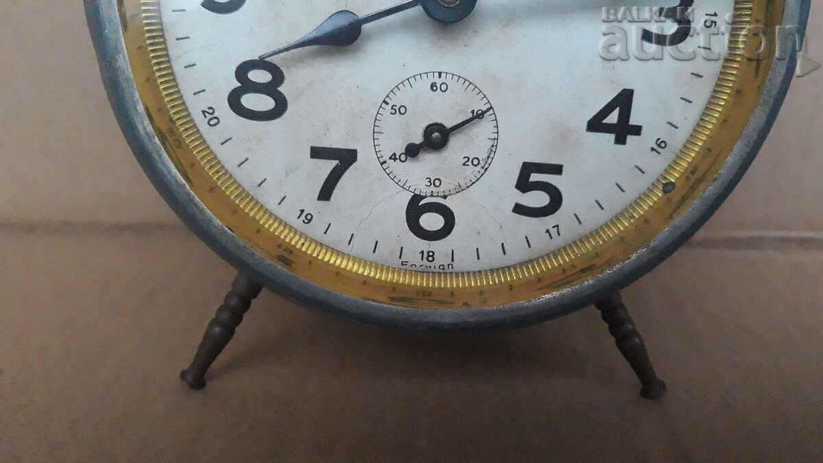 Early 20th century alarm clock with price 61.00 BGN | € 31.19 Early 20th century alarm clock with price 61.00 BGN | € 31.19
