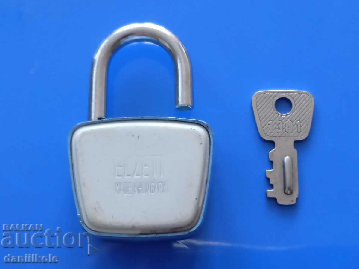 *$*Y*$* OLD SMALL PADLOCK WITH KEY HUNGARY - EXCELLENT *$*Y*$* - 5 *$*Y*$* OLD SMALL PADLOCK WITH KEY HUNGARY - EXCELLENT *$*Y*$* - 5