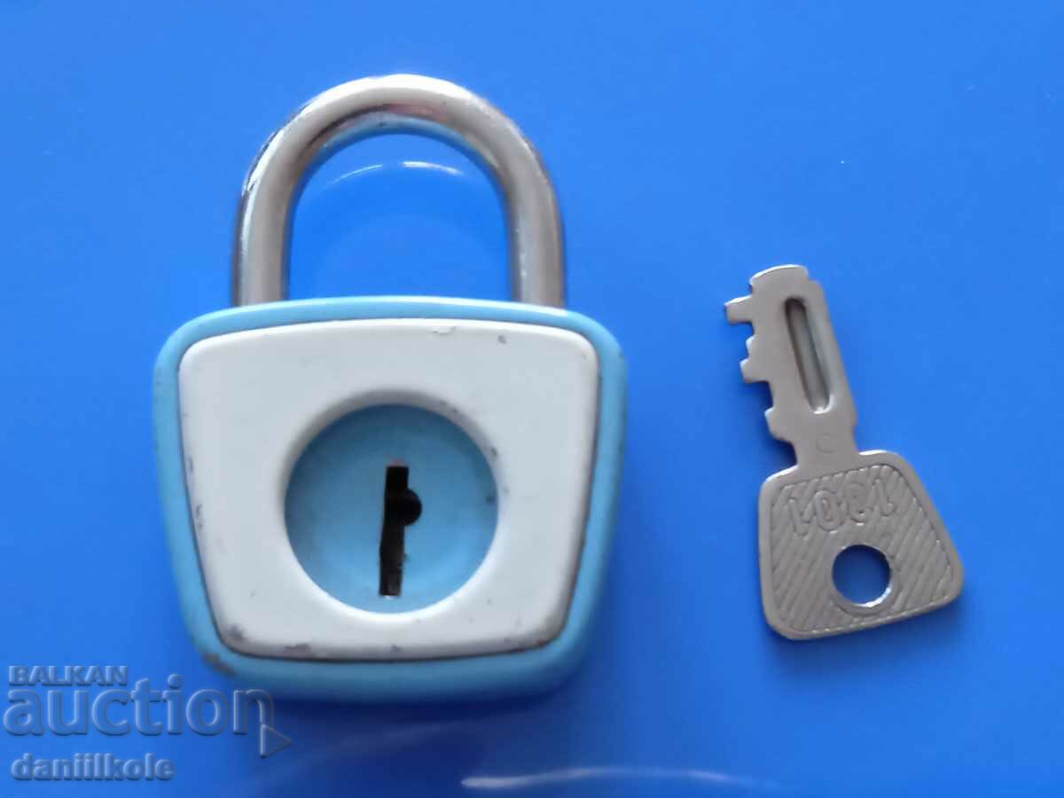 *$*Y*$* OLD SMALL PADLOCK WITH KEY HUNGARY - EXCELLENT *$*Y*$* - 6 *$*Y*$* OLD SMALL PADLOCK WITH KEY HUNGARY - EXCELLENT *$*Y*$* - 6