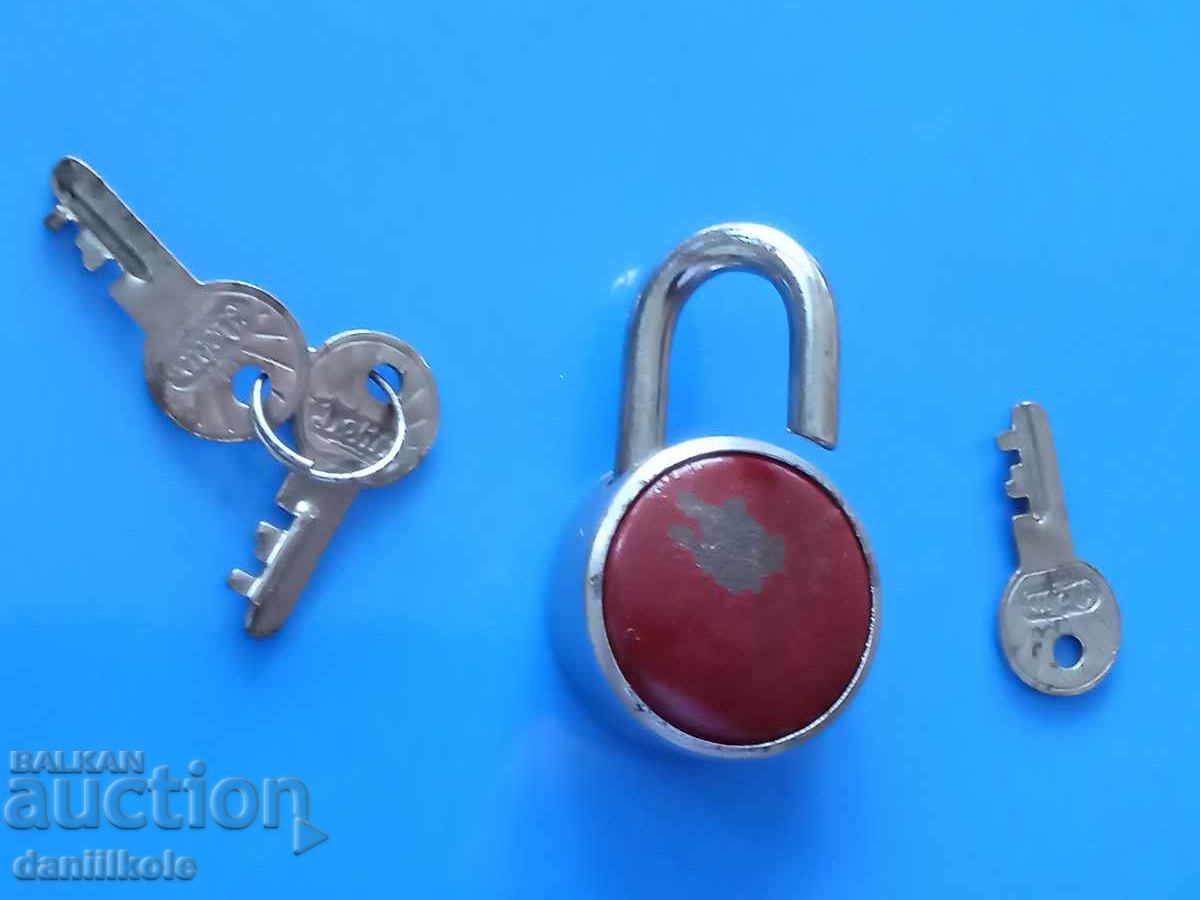 *$*Y*$* OLD SMALL PADLOCK WITH 3 KEYS - EXCELLENT *$*Y*$* - 7 *$*Y*$* OLD SMALL PADLOCK WITH 3 KEYS - EXCELLENT *$*Y*$* - 7