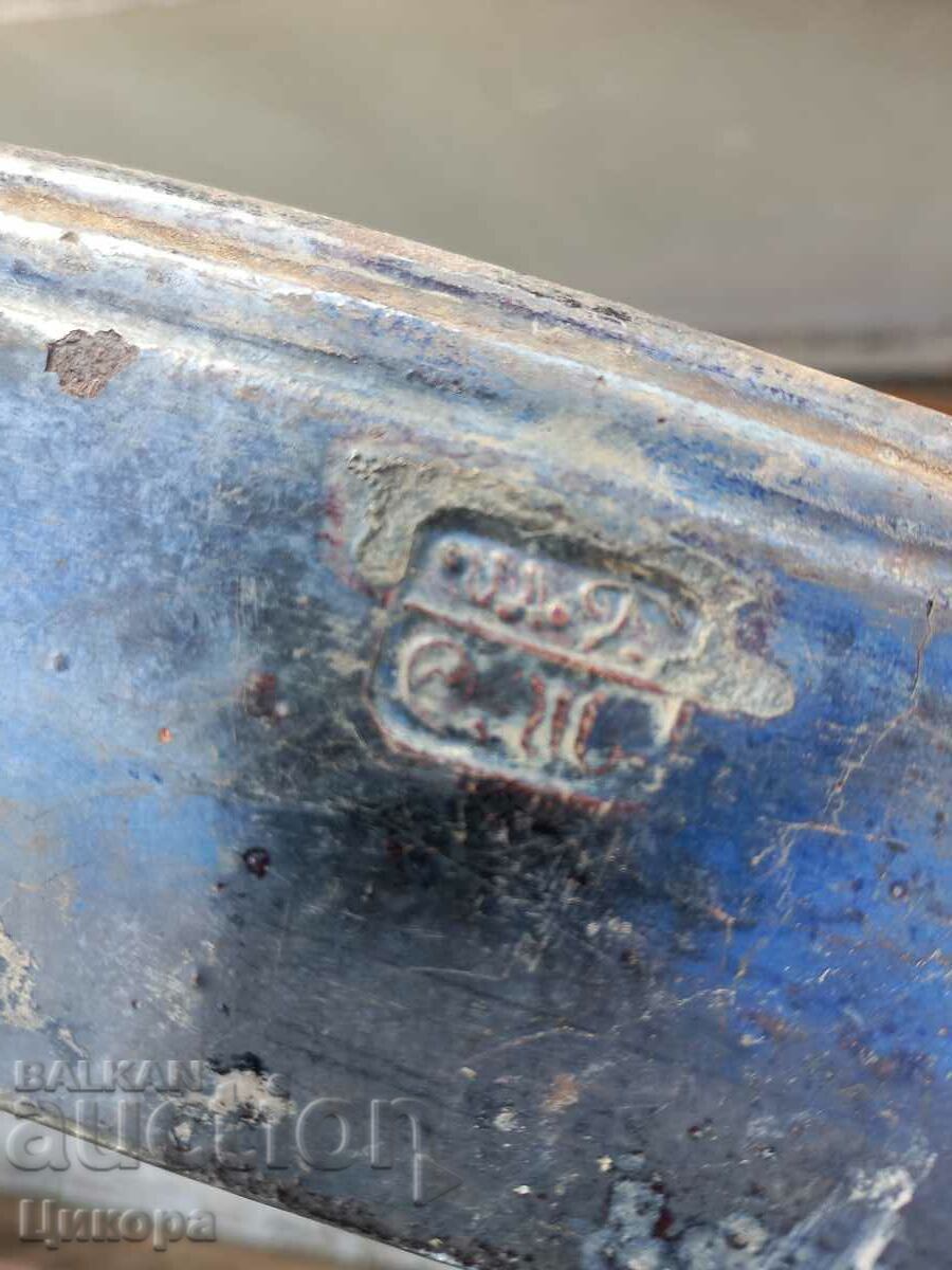 Delivery of OLD PAINTED POTTERY TRAY CUTTER STAMP