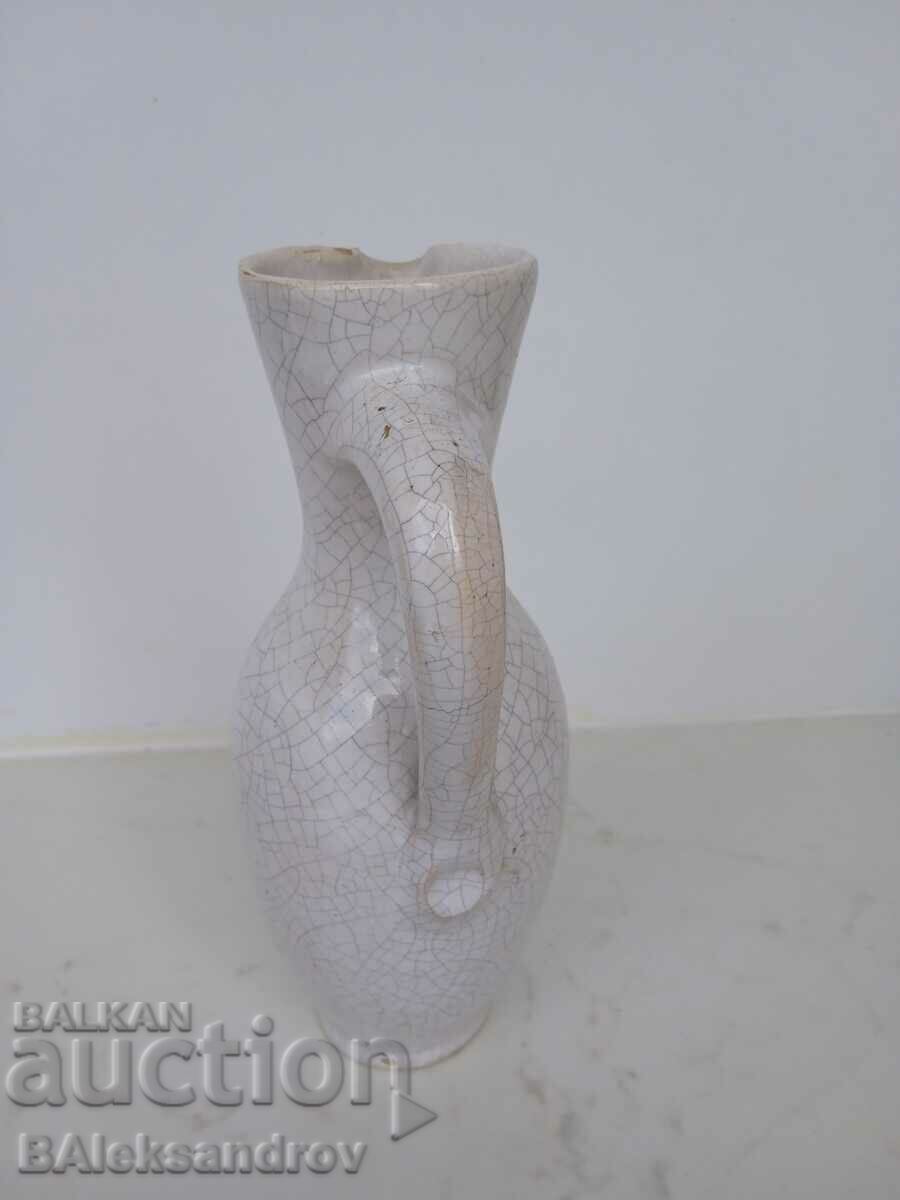 Delivery of Interesting jug cracked effect Delivery of Interesting jug cracked effect