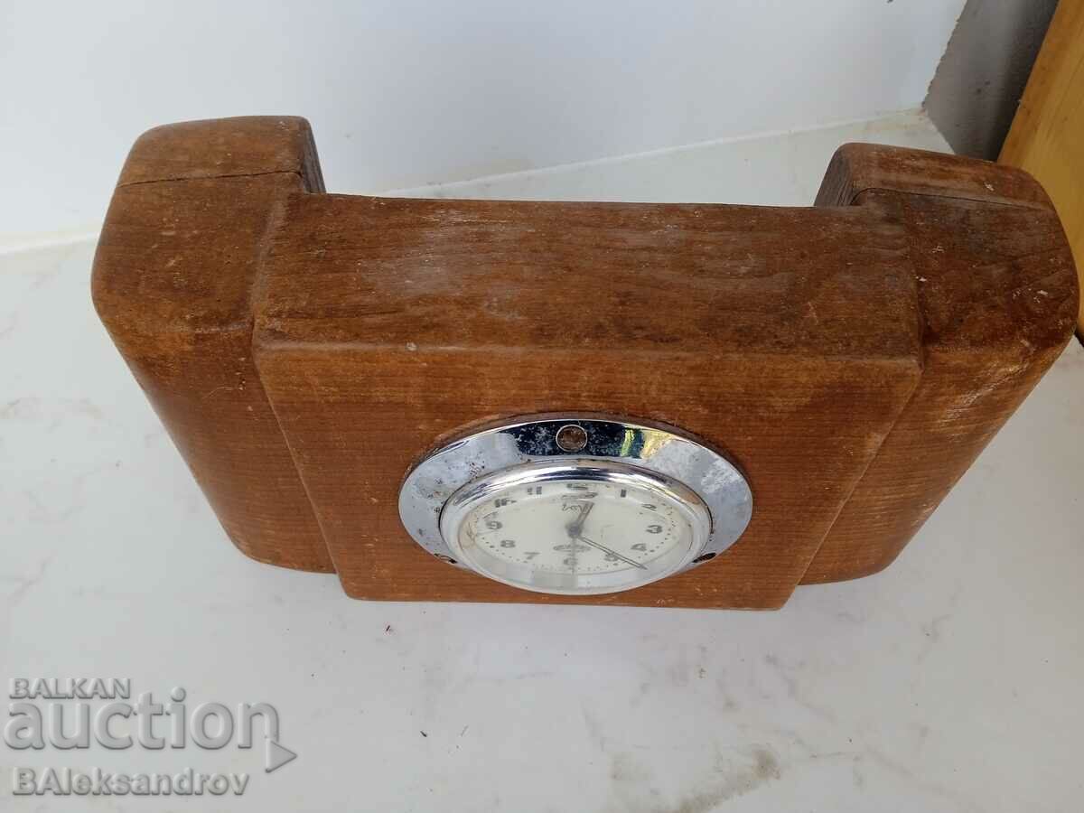 Delivery of Old large table mechanical clock Delivery of Old large table mechanical clock