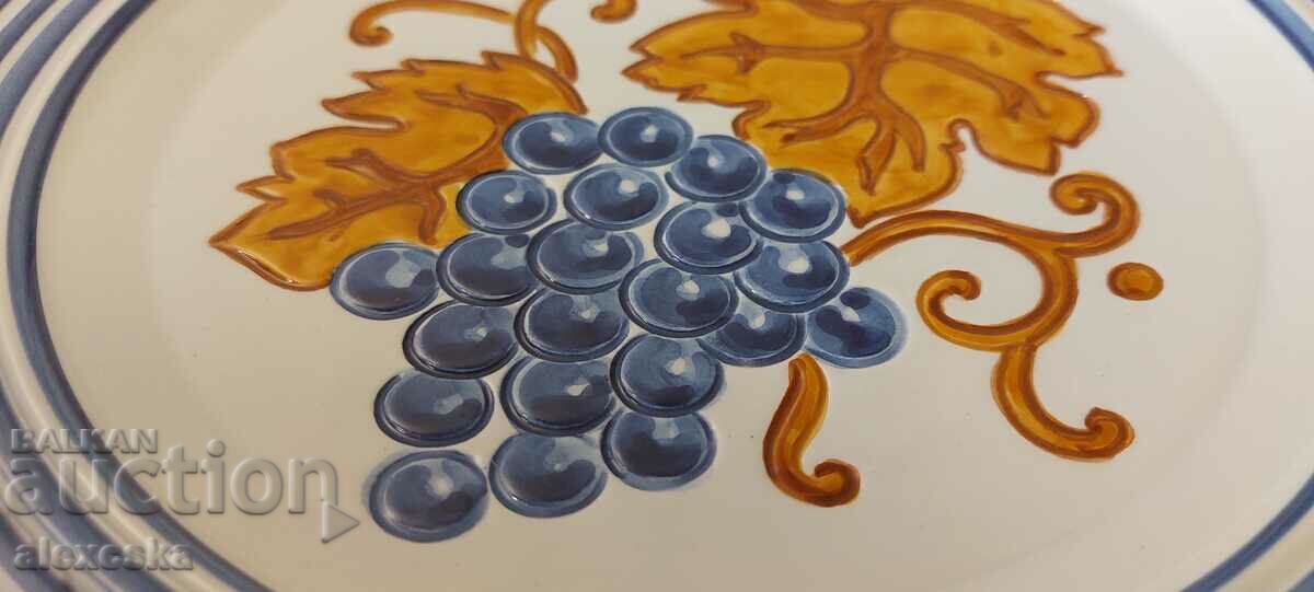 Auction Wall plate - white ceramic Auction Wall plate - white ceramic