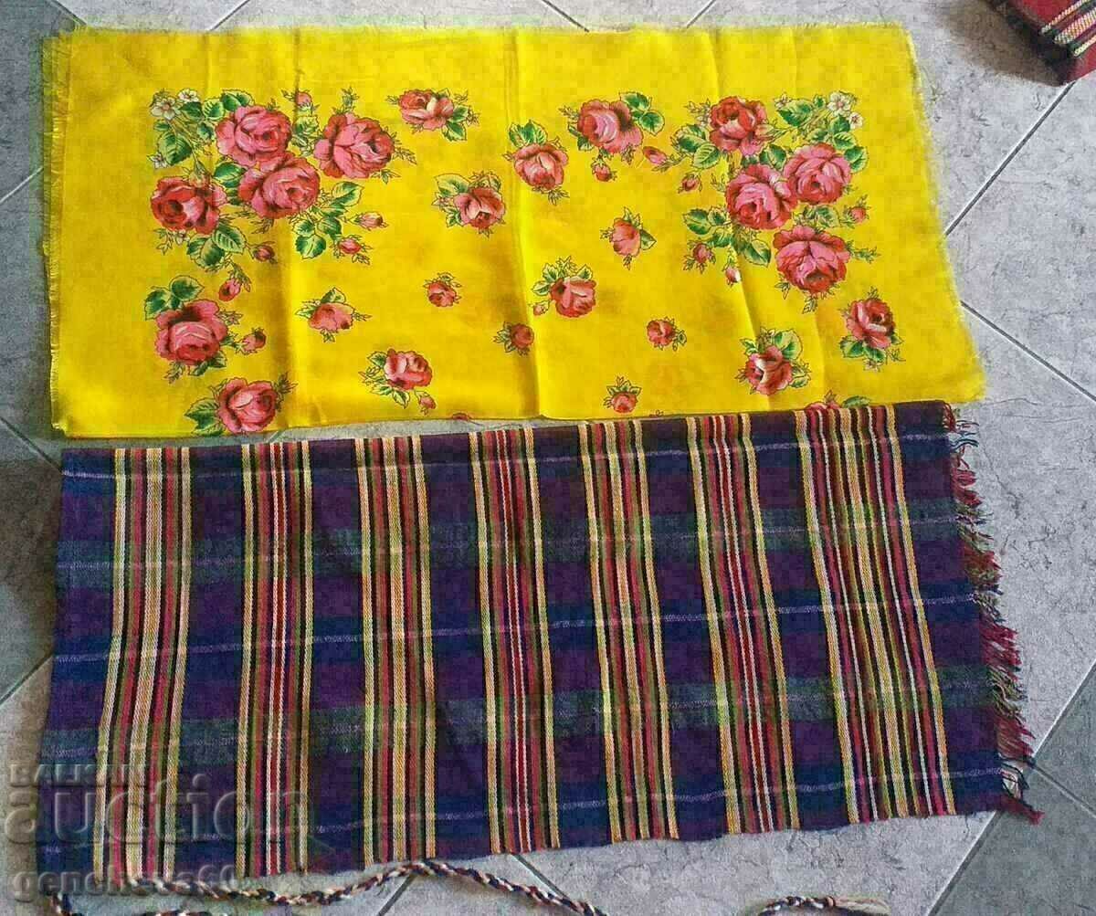 Αυθεντική ποδιά και μαντήλι, μαντήλι κεφαλής