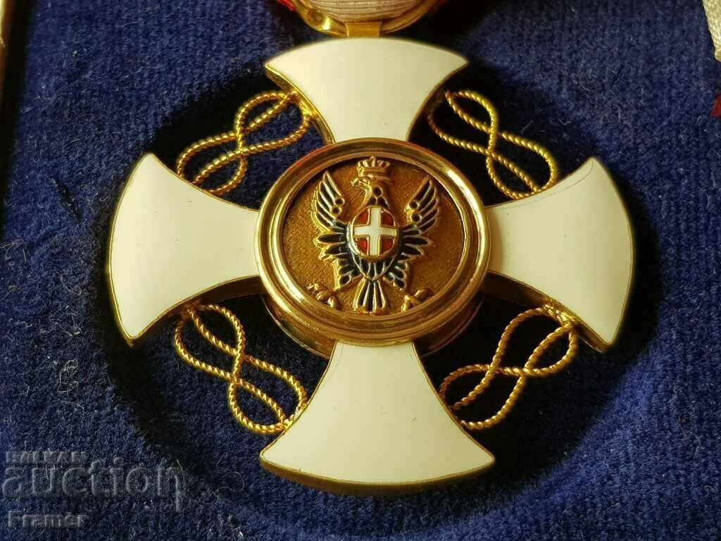 Delivery of Gold Italian Order of the Crown Victor Emmanuel III gold Delivery of Gold Italian Order of the Crown Victor Emmanuel III gold