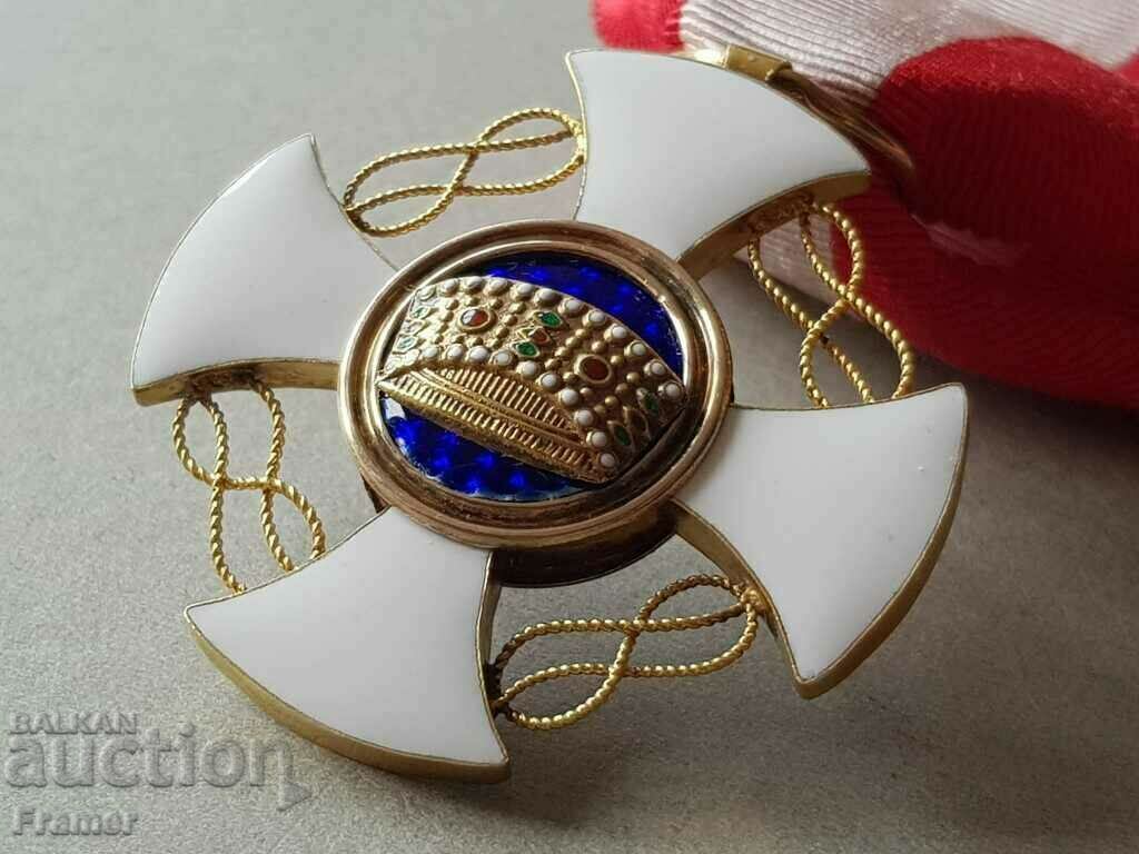 Gold Italian Order of the Crown Victor Emmanuel III gold - 5 Gold Italian Order of the Crown Victor Emmanuel III gold - 5