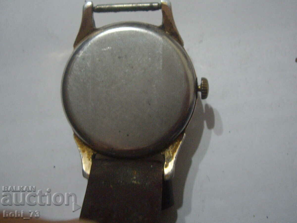 Auction Old men's wristwatch "Victory". Auction Old men's wristwatch "Victory".
