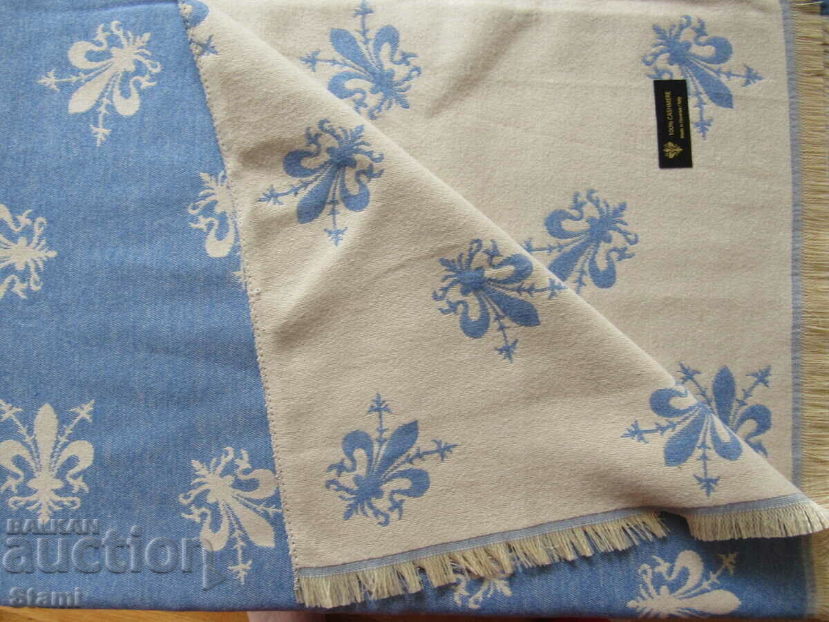 Auction Fine two-faced blue and champagne scarf from Florence, Italy Auction Fine two-faced blue and champagne scarf from Florence, Italy