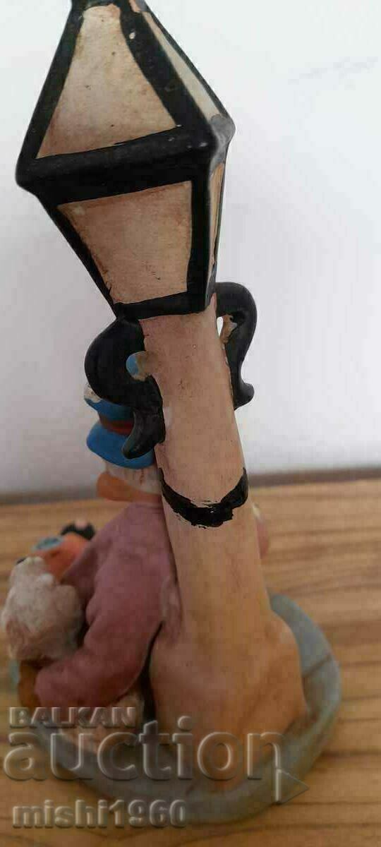 Livrarea Figura din ceramică