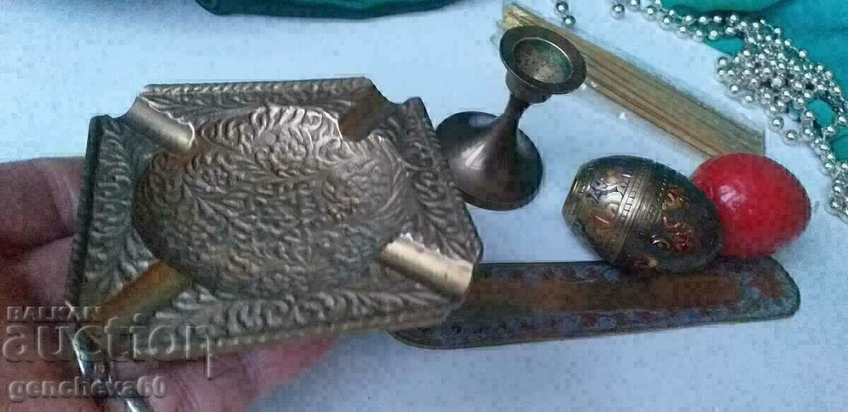 Delivery of Interesting LOT bronze egg, ashtray and other/candles