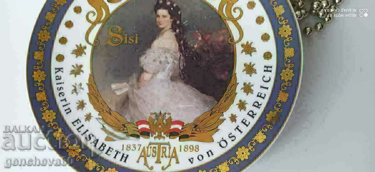 Auction A rare "Sissi" porcelain wall plate/mark Auction A rare "Sissi" porcelain wall plate/mark