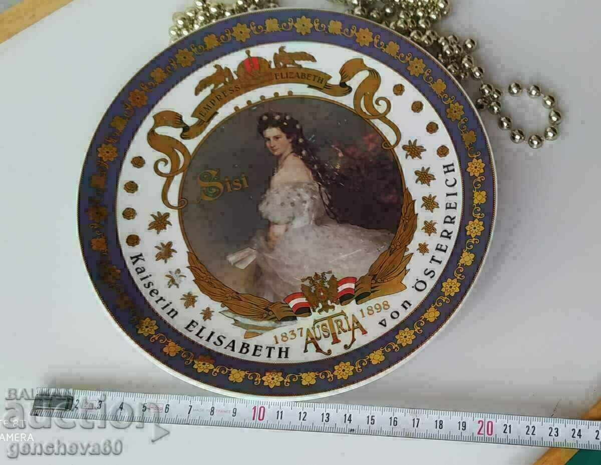 A rare "Sissi" porcelain wall plate/mark A rare "Sissi" porcelain wall plate/mark
