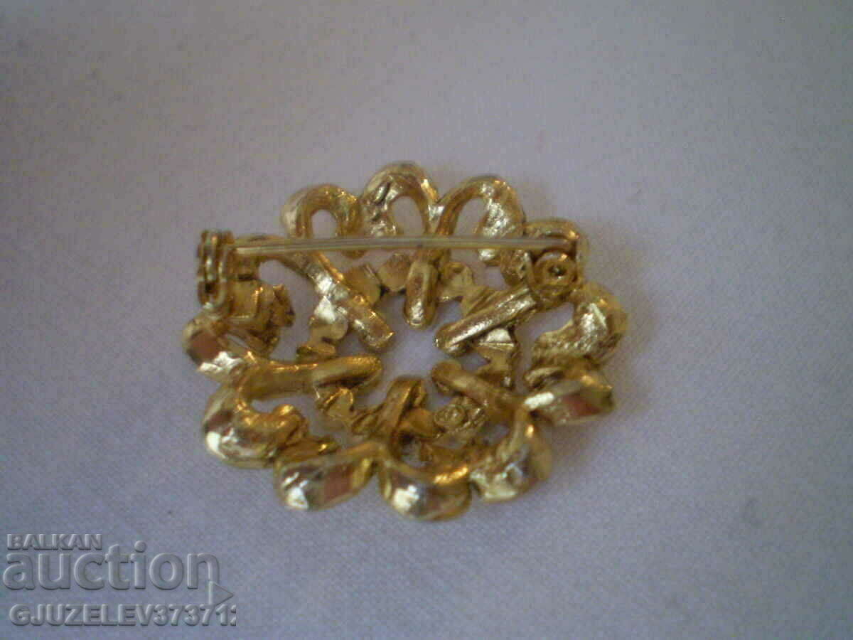 Delivery of women's brooch GERMANY Delivery of women's brooch GERMANY
