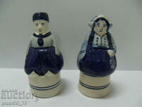 No.*6924 two old Delfts small porcelain figurines