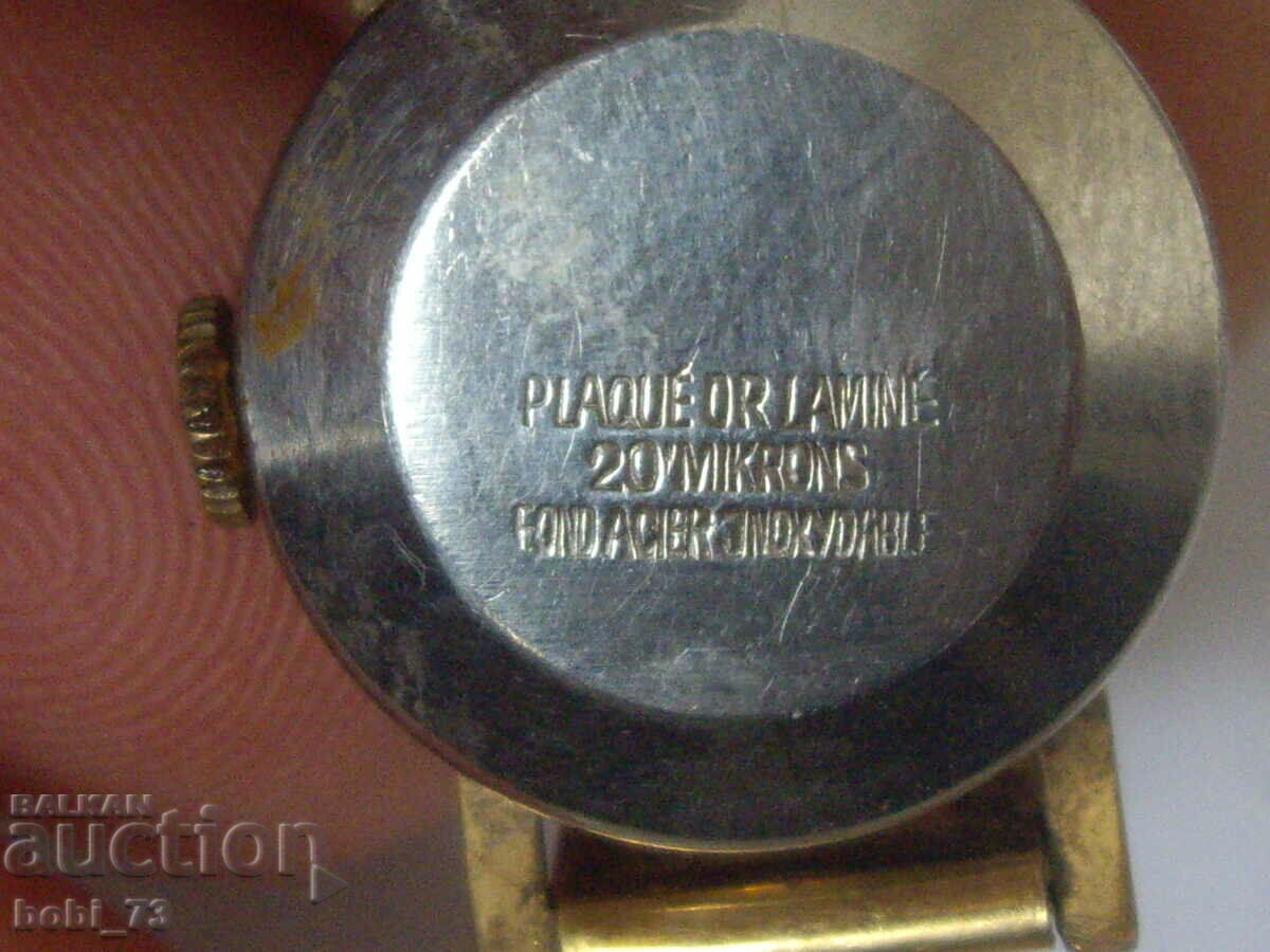 Παράδοση Γυναικείο χρυσό ρολόι. Παράδοση Γυναικείο χρυσό ρολόι.