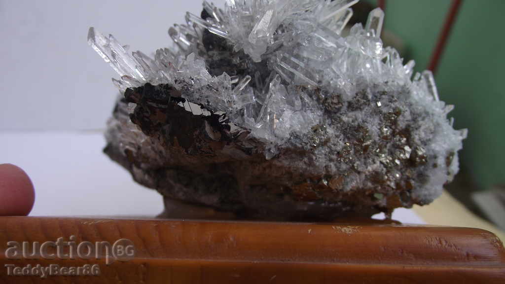 MINERAL Mountain crystal - from the Rhodopes - 7 MINERAL Mountain crystal - from the Rhodopes - 7