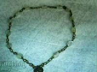 Όμορφο, παλιό, θρησκευτικό κολιέ με ασημένια χάντρα