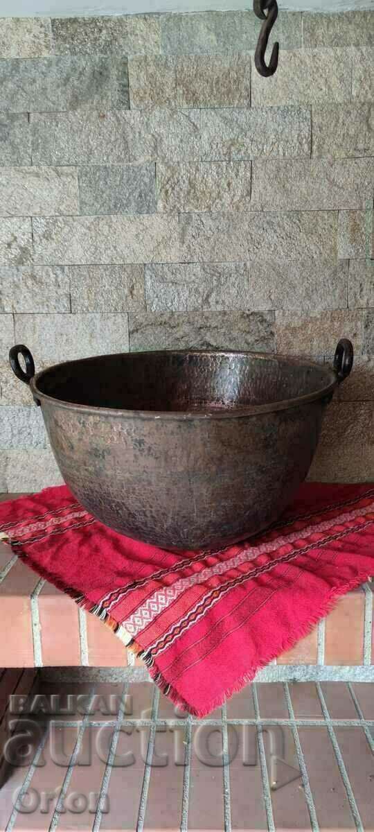 UNIQUE! OLD RENAISSANCE HAND FORGED COPPER DISH - BASSAN - 6 UNIQUE! OLD RENAISSANCE HAND FORGED COPPER DISH - BASSAN - 6