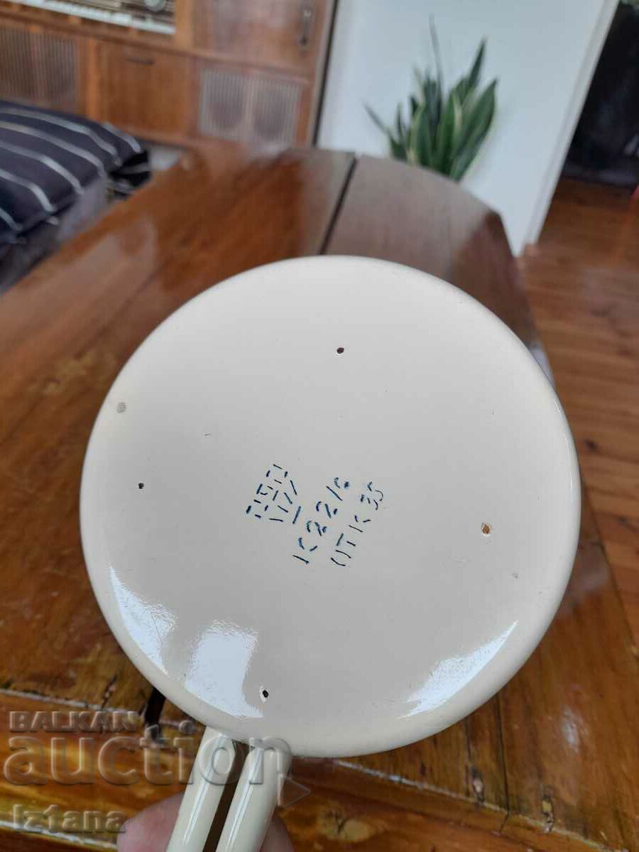 Old enameled casserole, frying pan - 7 Old enameled casserole, frying pan - 7