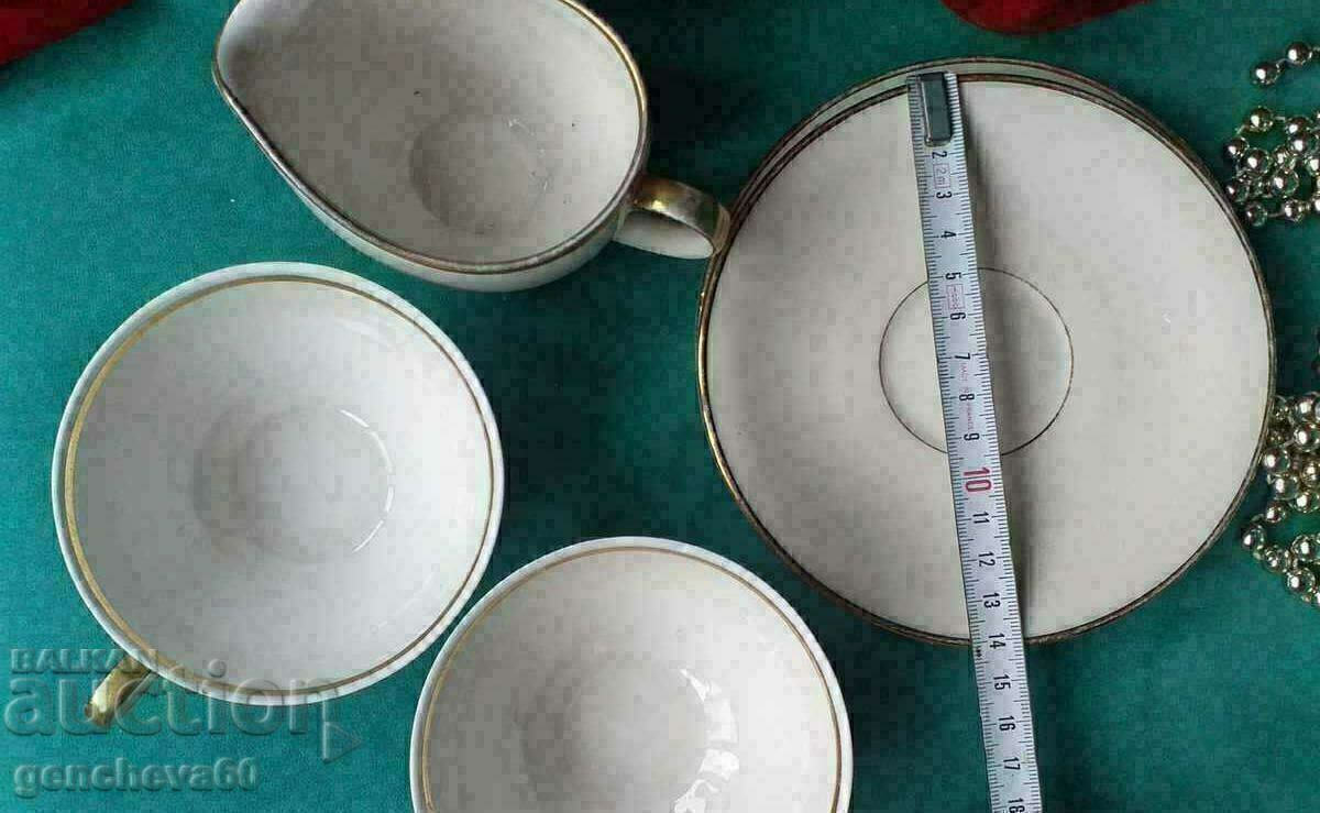 Selftman Classic Tea Cups and Jugs - 5 Selftman Classic Tea Cups and Jugs - 5