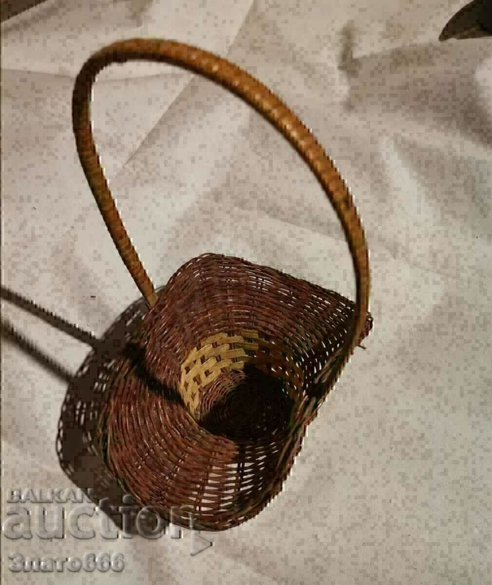 A small basket A small basket