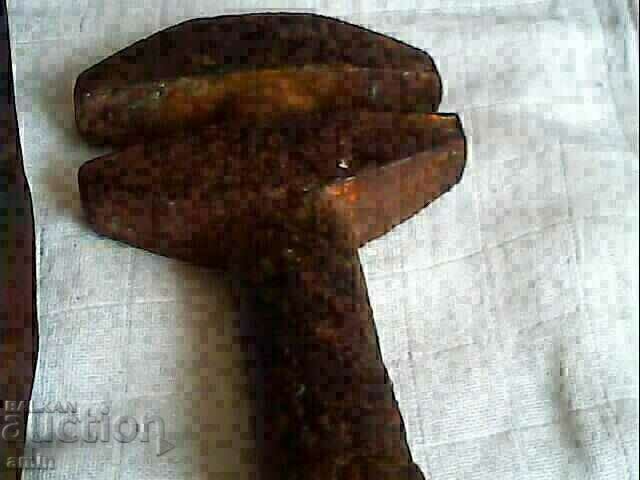 lot old clo4 tools with price 20.00 BGN | € 10.23 lot old clo4 tools with price 20.00 BGN | € 10.23