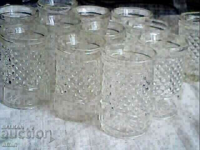 12 бр стари малки кристални 4аши за ракиа....... с цена 15.00 лв. | € 7.67 12 бр стари малки кристални 4аши за ракиа....... с цена 15.00 лв. | € 7.67
