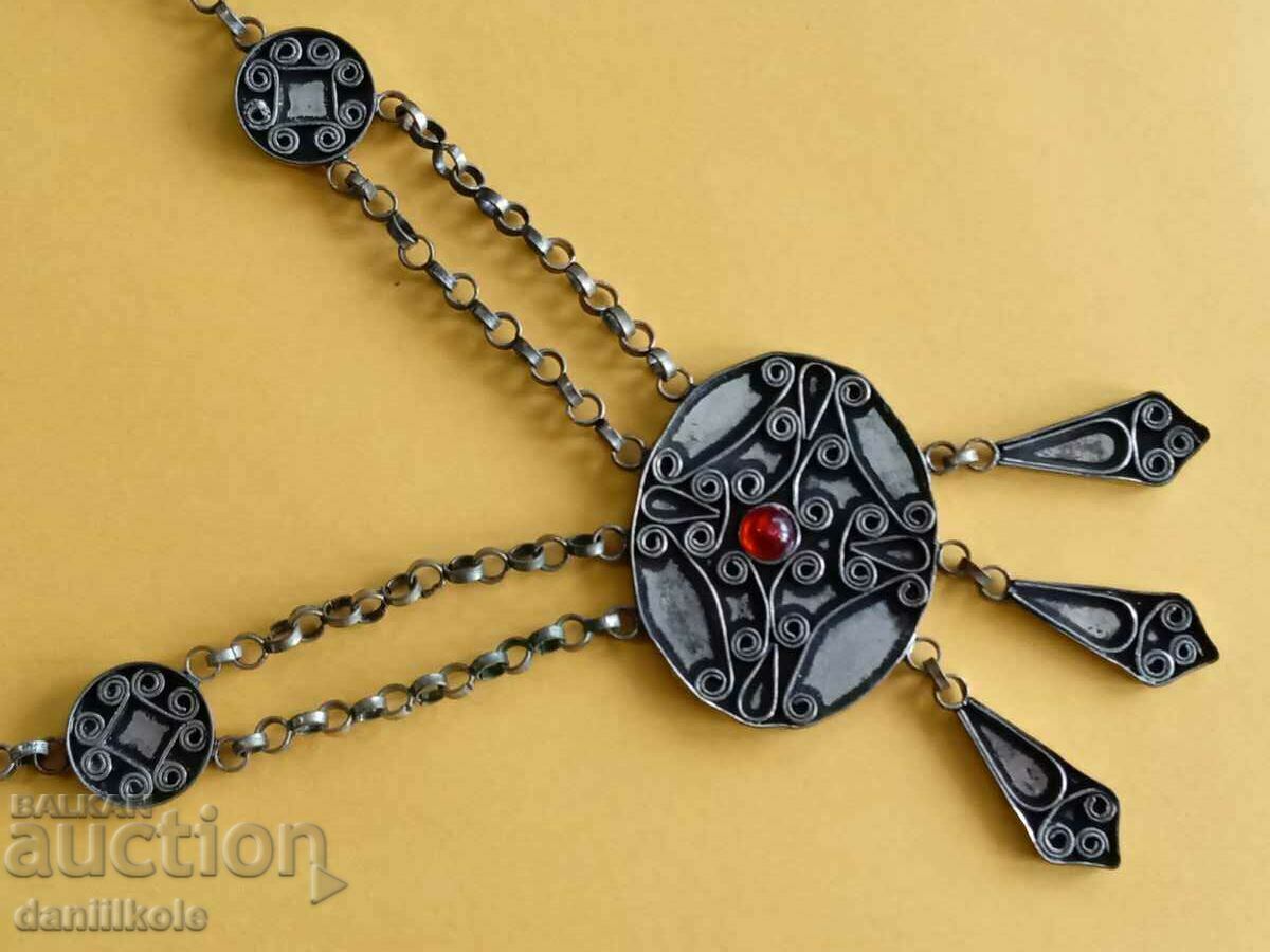 Auction *$*Y*$* VERY OLD NECKLACE OVER 100 YEARS OLD *$*Y*$* Auction *$*Y*$* VERY OLD NECKLACE OVER 100 YEARS OLD *$*Y*$*